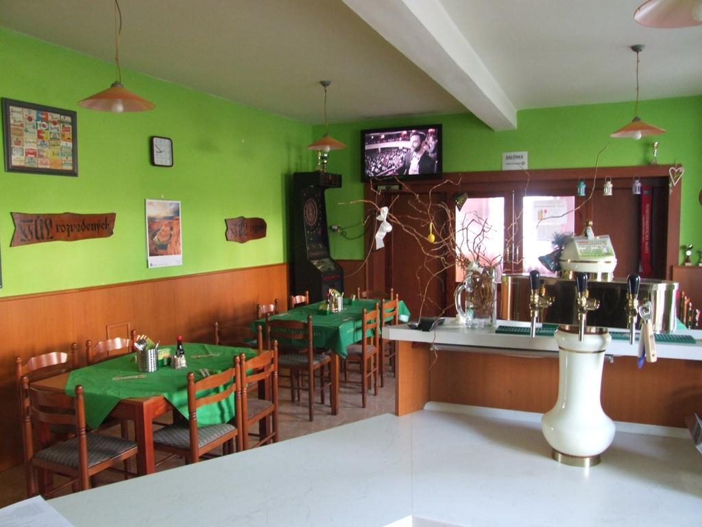Appartamento Restaurace Na Krizovatce Božanov Camera foto