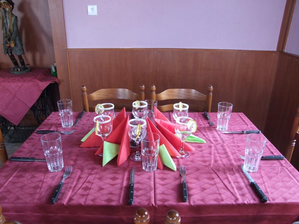 Appartamento Restaurace Na Krizovatce Božanov Camera foto